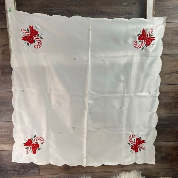 Beatrice Home Fashion Other - Vintage Christmas Satin Like Tablecover Candy Canes Bows Holly Home Decor 34x34